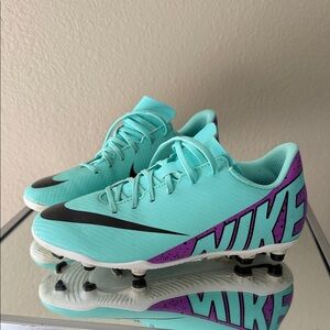 Nike Jr. Mercurial Vapor 15 Club Multi-Ground (MG) soccer cleats